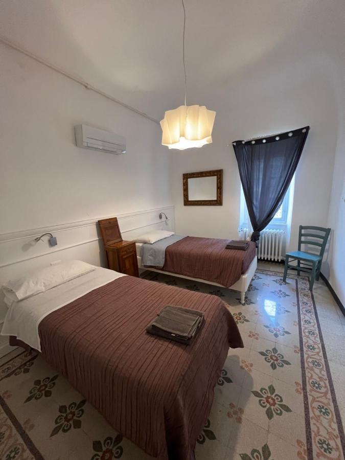 Casa Del Poeta Appartement Riva Ligure Buitenkant foto