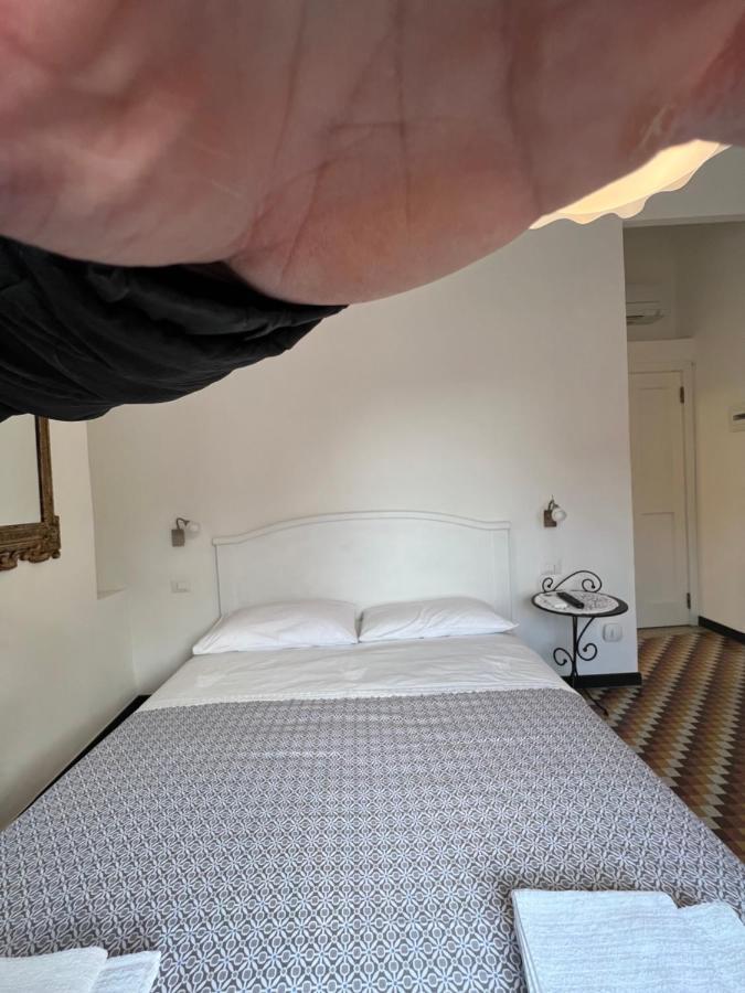 Casa Del Poeta Appartement Riva Ligure Buitenkant foto